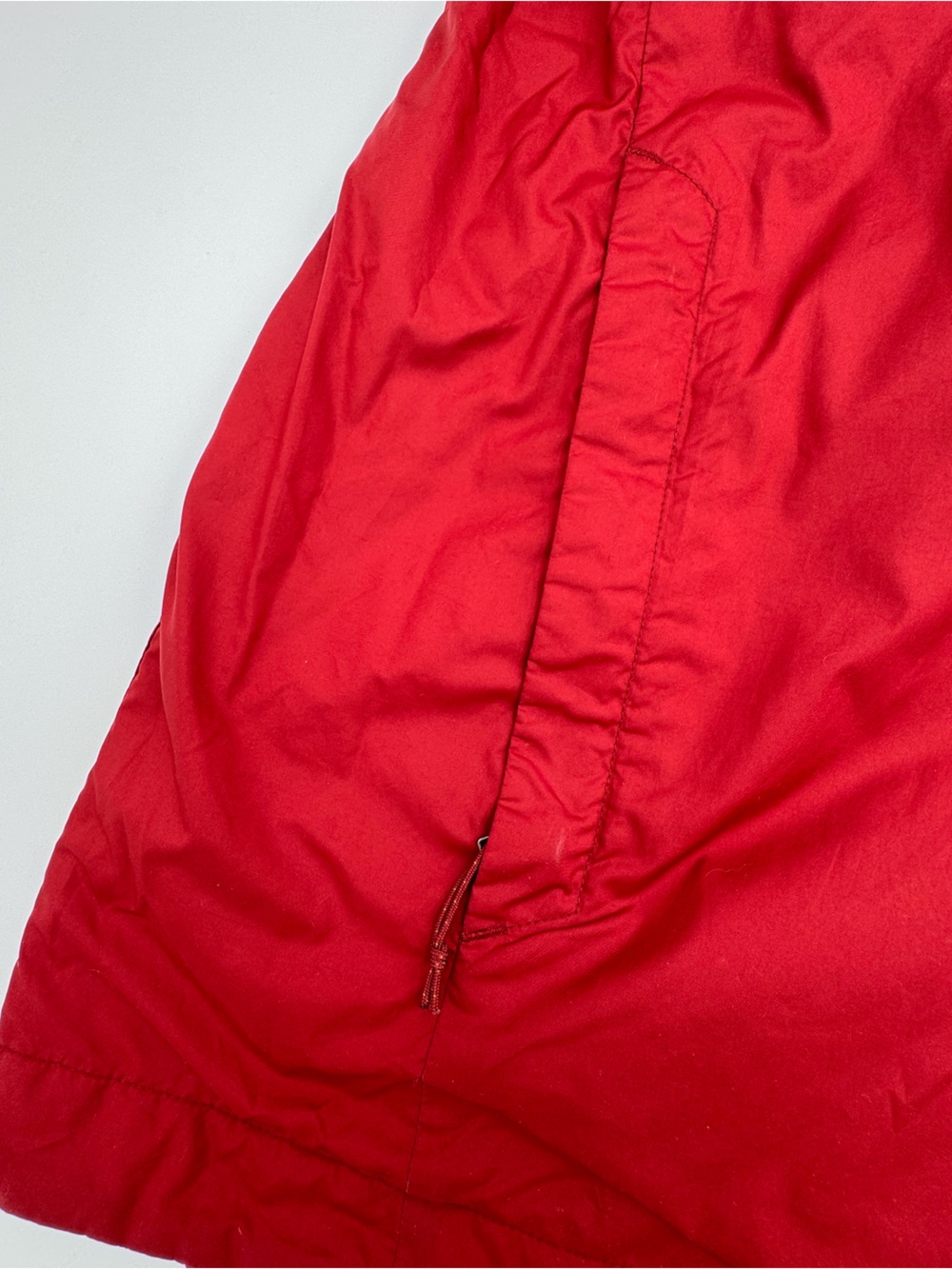 Patagonia Men’s Deep Red Reversible Jacket - Picture 5 of 9